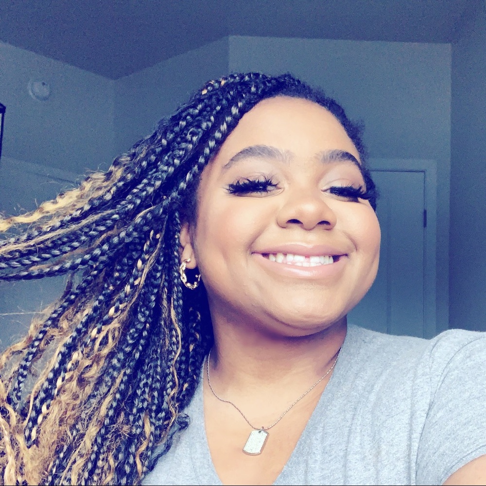 Meet your Posher, Mena